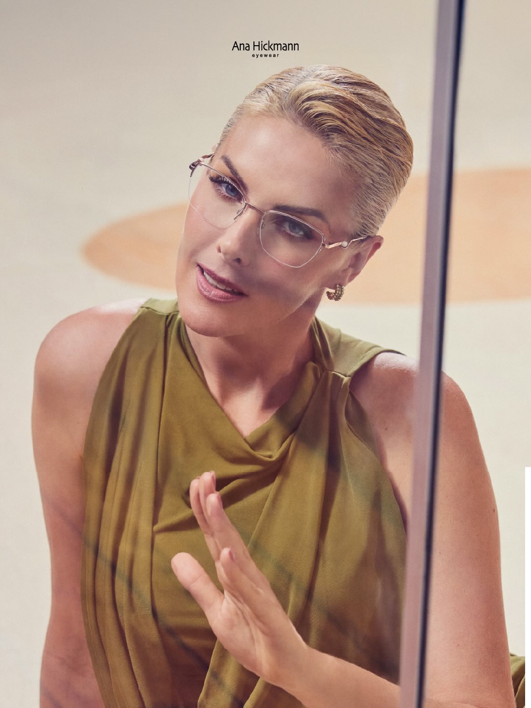 Ana Hickmann — óptico metal